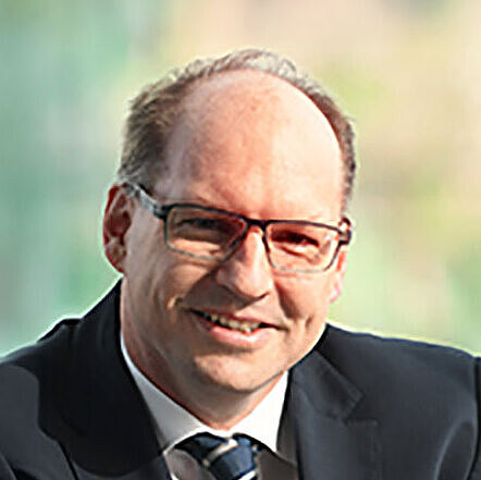 Prof. Dr. Björn Hekman Prof. Dr. Björn Hekman