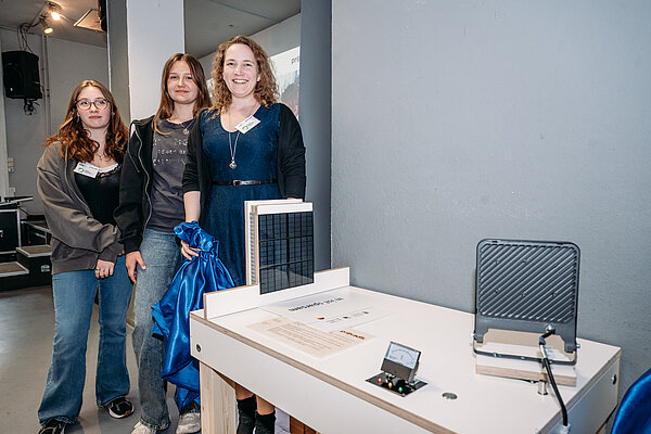 Josephine-Baker-Schule aus Frankfurt-Riedberg (Solarkraft) Josephine-Baker-Schule aus Frankfurt-Riedberg (Solarkraft)