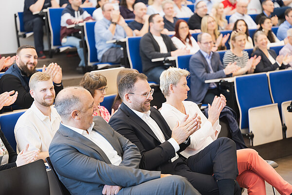 Alexander Hupert wird neuer Geschäftsführer Ankündigung